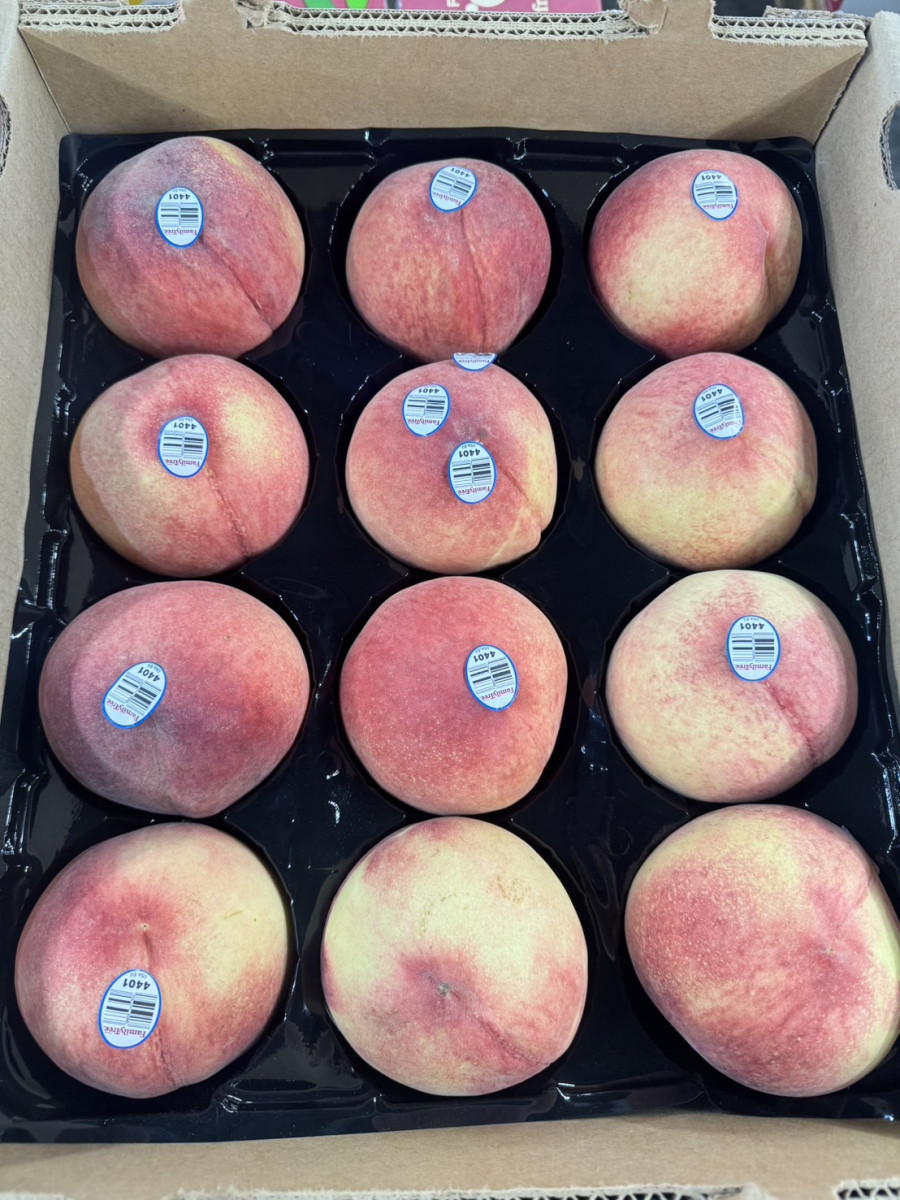 【空運專區】3S空運水蜜桃-量少雪巨人-多汁最好吃:特別價進口原箱整箱賣《約4.25~4.75公斤/箱》