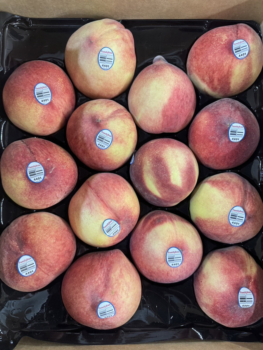 【空運專區】3S空運水蜜桃-量少雪巨人-多汁最好吃:特別價進口原箱整箱賣《約4.25~4.75公斤/箱》