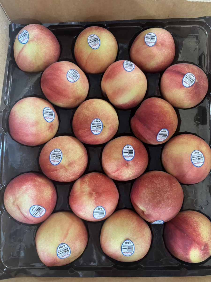 【空運專區】3S空運水蜜桃-量少雪巨人-多汁最好吃:特別價進口原箱整箱賣《約4.25~4.75公斤/箱》