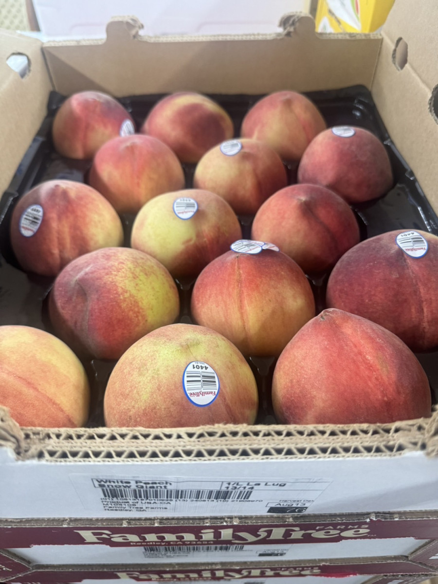 【空運專區】3S空運水蜜桃-量少雪巨人-多汁最好吃:特別價進口原箱整箱賣《約4.25~4.75公斤/箱》