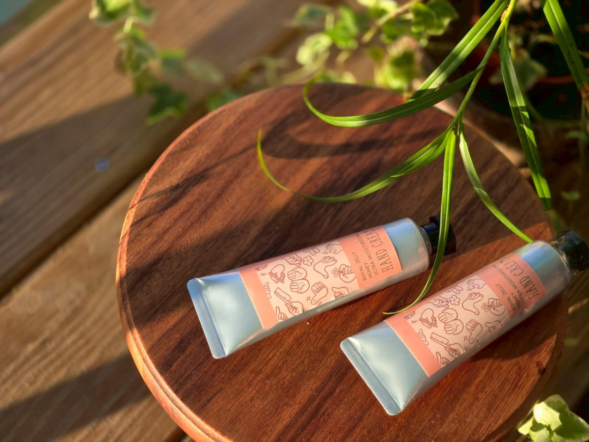 【即將上架】蜂蜜蜂王乳香氛護手霜