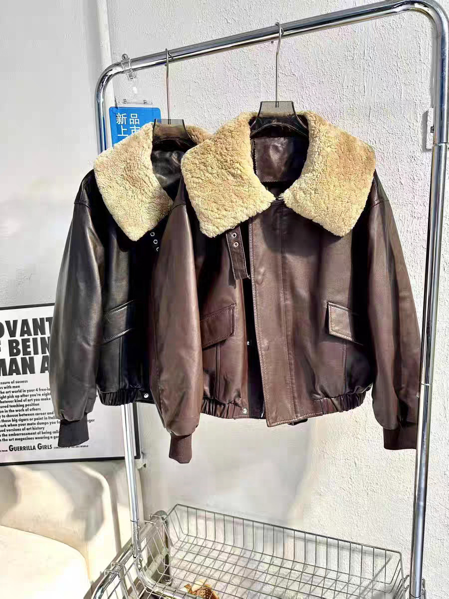 羽絨皮衣 領子有扣帶 袖口羅紋款 油蠟綿羊皮  黑色 酒紅 咖啡