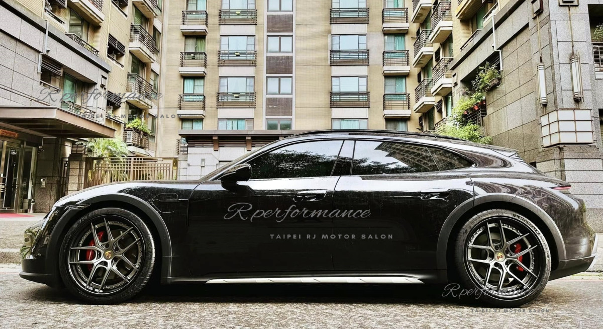 PROSCHE TAYCAN Wagon 21inch R-Fusion (雷界)Metal Gary 銷光灰