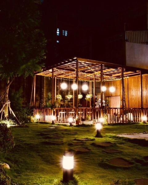 好果實咖啡提供了一個使您思考、與朋友暢談、 享美食好去處！